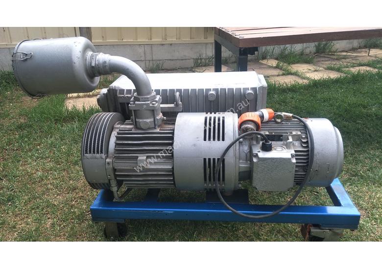 Used busch Busch RA 0302D Rotary Vane Vacuum Pump Rotary Vane Vacuum