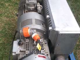 Busch RA 0302D Rotary Vane Vacuum Pump - picture0' - Click to enlarge