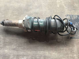 Metabo Straight Die Grinder 240 Volt Electric 710W GE700 - picture0' - Click to enlarge