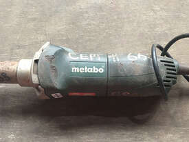 Metabo Straight Die Grinder 240 Volt Electric 710W GE700 - picture2' - Click to enlarge