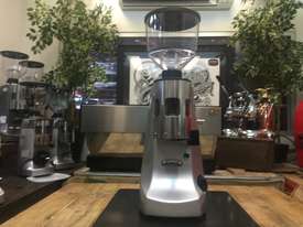 MAZZER ROBUR AUTOMATIC SILVER ESPRESSO COFFEE GRINDER - picture0' - Click to enlarge