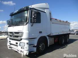 2010 Mercedes-Benz Actros - picture2' - Click to enlarge