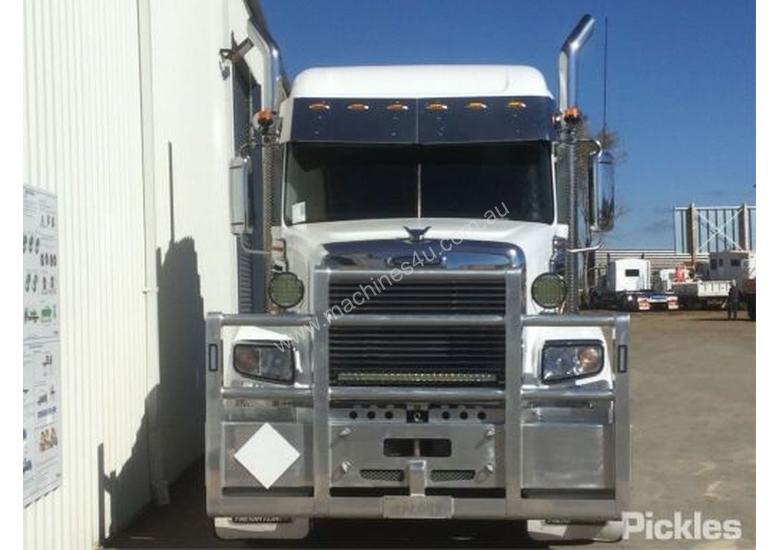caption 2013 Freightliner Coronado