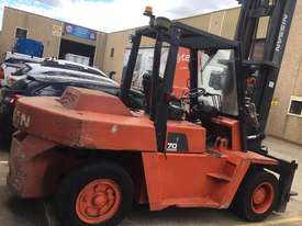 SEVEN TON DIESEL FORKLIFT LOW HOURS - picture0' - Click to enlarge