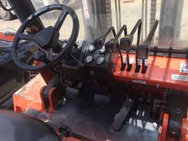 SEVEN TON DIESEL FORKLIFT LOW HOURS - picture2' - Click to enlarge