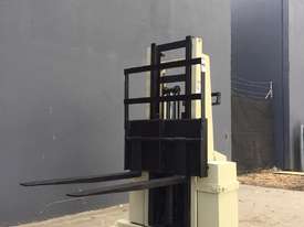 Crown 20MT Walkie Stacker - Refurbished (Clearance Price) - picture1' - Click to enlarge
