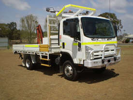 Isuzu NPS300 Service Body Truck - picture0' - Click to enlarge