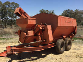 ALLBULK Mammoth Feeder Livestock Equip - picture0' - Click to enlarge