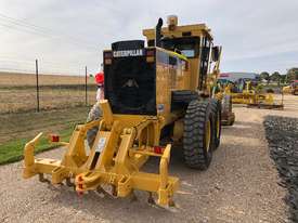 Caterpillar 12H Grader  - picture1' - Click to enlarge