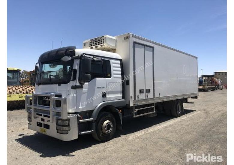 Buy Used M.A.N. 2013 MAN TGM 15 290 Pantech trucks in , - Listed on ...