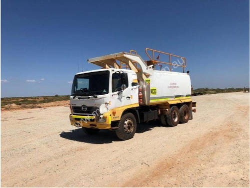 Hino FM 2627-500 Series Water truck Truck