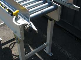 Short Motorised Roller Conveyor - 0.9m long - picture1' - Click to enlarge
