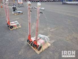 2020 Freeport Qty Of 2 80 Ton Lifting Jacks UNUSED - picture0' - Click to enlarge