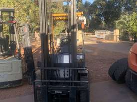FORKLIFT SUITABLE FOR FABRICATION SHOP - picture0' - Click to enlarge