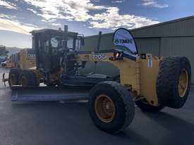 2010 John Deere 770GP Grader - picture2' - Click to enlarge