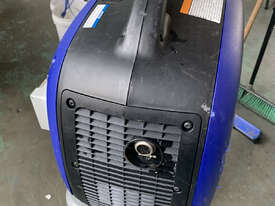 Yamaha Inverter Generator Pack 240 Volt Power Silent Running Petrol Motor 2000w EF2000is - picture2' - Click to enlarge