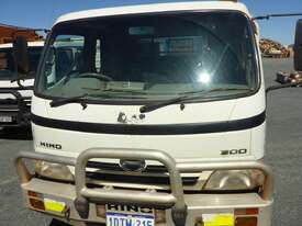 Hino 2007 300L Dual Cab Cab Chassis Truck - picture1' - Click to enlarge