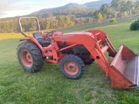 L4400hst 4W Hydrostatic Kubota Tractor In excellent condition  - picture1' - Click to enlarge
