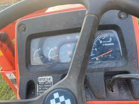 L4400hst 4W Hydrostatic Kubota Tractor In excellent condition  - picture2' - Click to enlarge