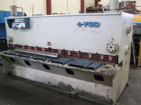 YSD 3.1 metre x 6mm Hydraulic Guillotine - picture0' - Click to enlarge