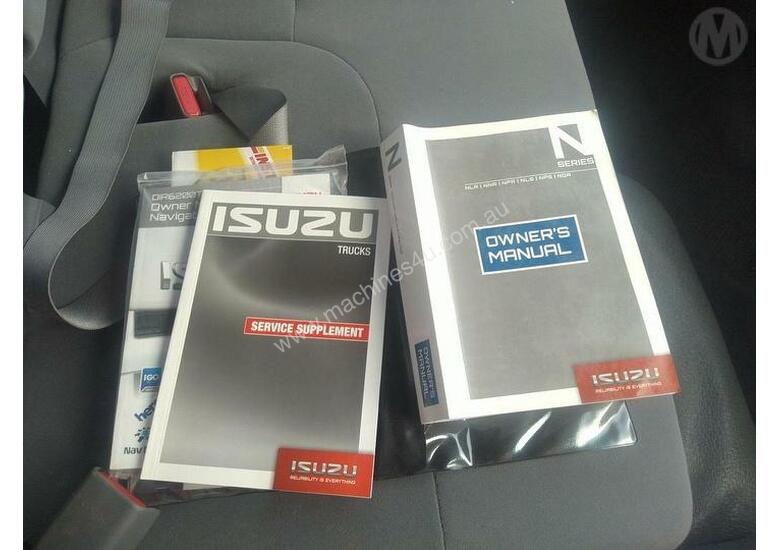 caption Isuzu NQR