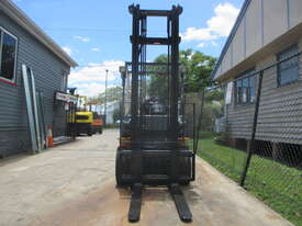 TCM 2.5 ton Diesel Used Forklift #1586 - picture1' - Click to enlarge