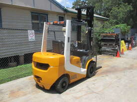 TCM 2.5 ton Diesel Used Forklift #1586 - picture2' - Click to enlarge