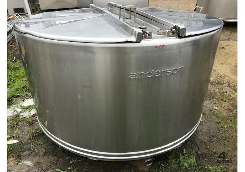 caption 1,850ltr Dimple Jacketed Stainless Steel Tank