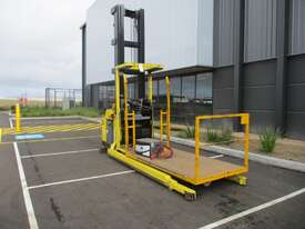 0.5T Battery Electric Order Picker - picture0' - Click to enlarge