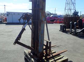 3 POINT HITCH TRACTOR FORKLIFT ATTACHMENT - picture1' - Click to enlarge