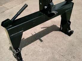 3 Point Linkage Quick Hitch CAT 1  - picture0' - Click to enlarge