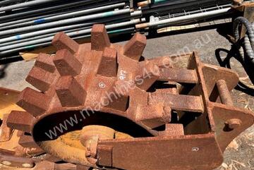 TE DRUM COMPACTION WHEEL, PIN SIZE 6CM, CENTRE 39CM, EAR 23CM,