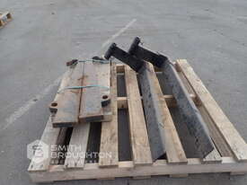 JLG WELD ON QUICK ATTACHMENT BRACKETS & LOADER FORK TYNES - picture0' - Click to enlarge