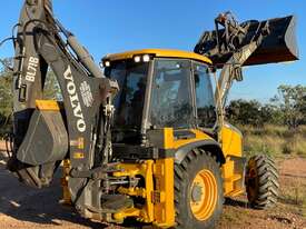 Ex Council VOLVO BL71B 4WD Backhoe Loader Extendahoe - picture0' - Click to enlarge