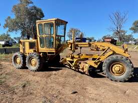 CAT 120G grader - picture1' - Click to enlarge