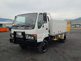 Isuzu N-series - picture1' - Click to enlarge