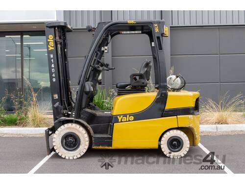 Yale Counterbalance Forklift