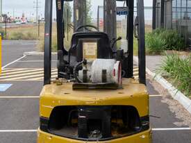 Yale Counterbalance Forklift - picture2' - Click to enlarge