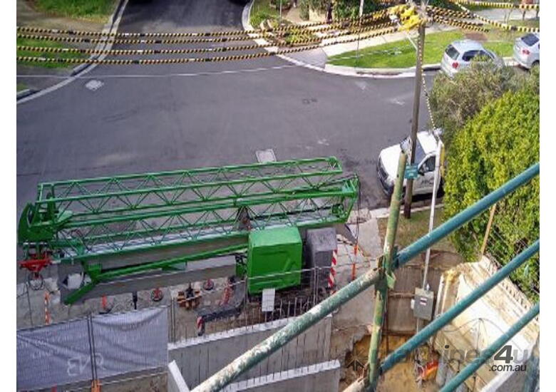 caption GLEASON CRANES 2020 NOMAD TK13 TOWER CRANE