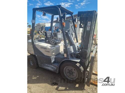 Crown 2.5T LPG Counterbalance Forklift with Container Mast