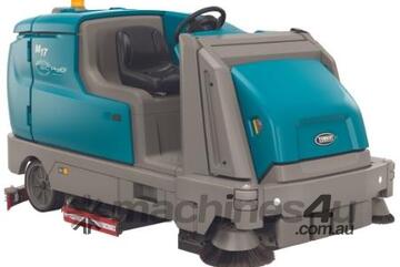 Tennant M17 Ride-On Sweeper-Scrubber
