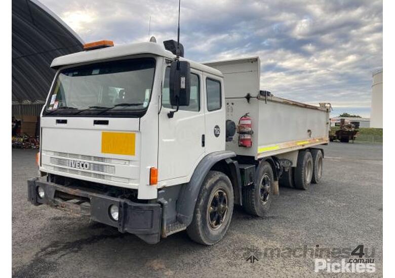 Buy Used acco 2004 Iveco ACCO Water Trucks in , - Listed on Machines4u