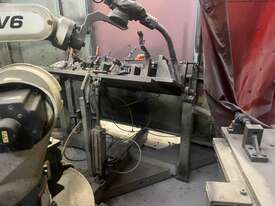 Robot Welder Cell - picture2' - Click to enlarge