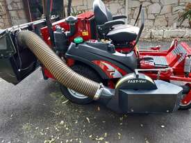 Ferris IS2500Z diesel zero turn mower - picture1' - Click to enlarge