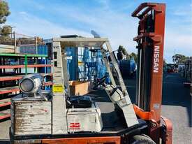NISSAN 3.5T LPG FORKLIFT LOW HOURS - picture2' - Click to enlarge