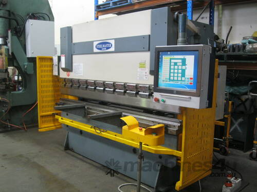 Steelmaster 2500 x 40 Ton CNC Pressbrake with Aust Fas Fold Controller