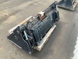 Skid steer loader bucket - picture0' - Click to enlarge