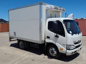 Hino 300 Series - picture0' - Click to enlarge