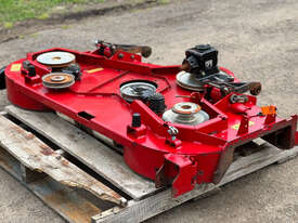 TORO 62 INCH CUTTING DECK SUIT TORO GROUNDSMASTER 7200 7210 & 360 Slasher/Mower Attachments - picture0' - Click to enlarge