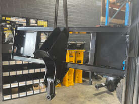 CENTRE MOUNT AUGER DRIVE MULITFIT FRAME - SKID STEER - picture1' - Click to enlarge